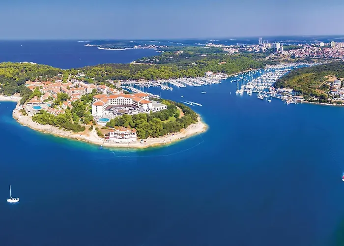 4 Bedroom Beautiful In * Pula