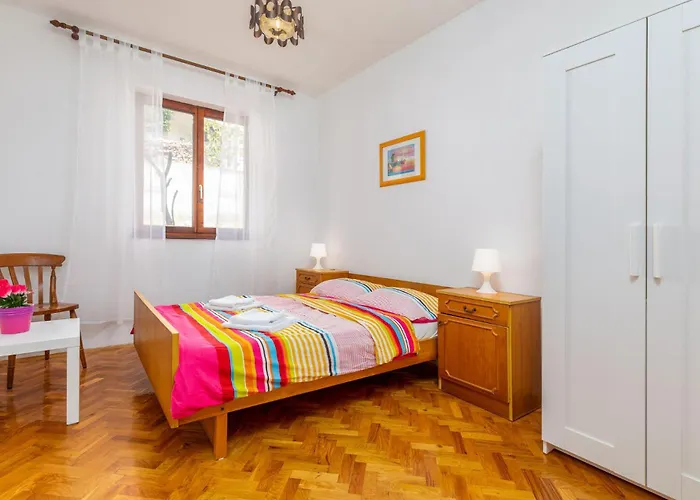 4 Bedroom Beautiful In