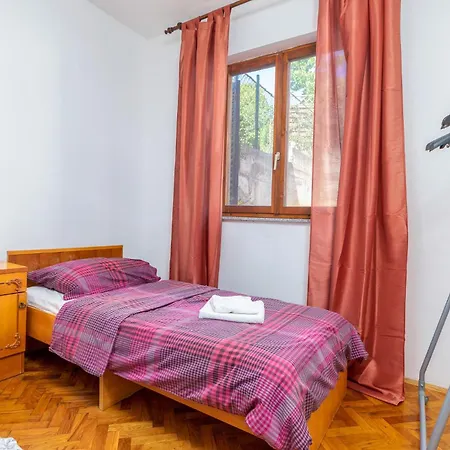 Cozy Apartment In Pula *