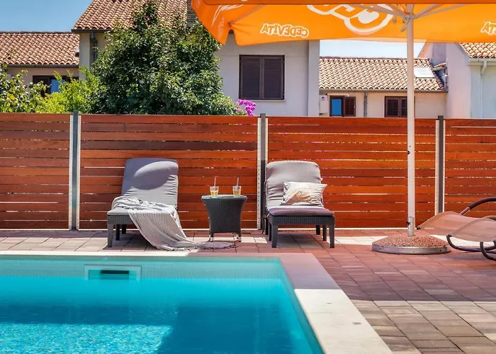 4 Bedroom Beautiful In *
