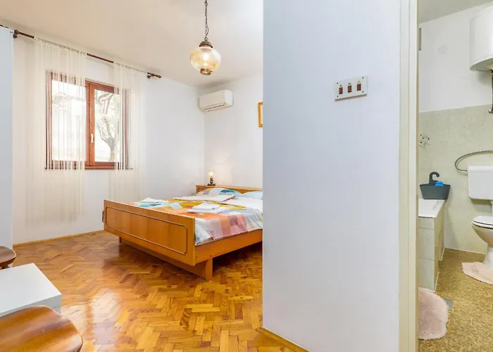 4 Bedroom Beautiful In