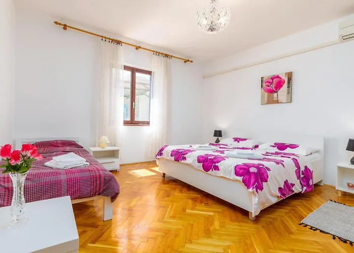 Lejlighed 4 Bedroom Beautiful In