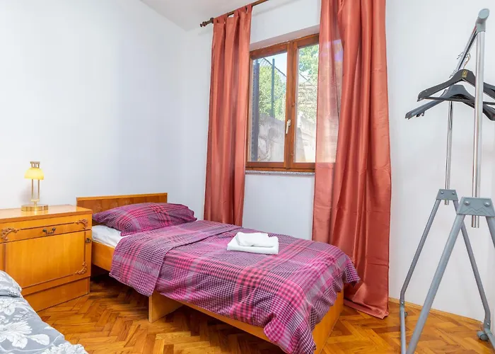 4 Bedroom Beautiful In *